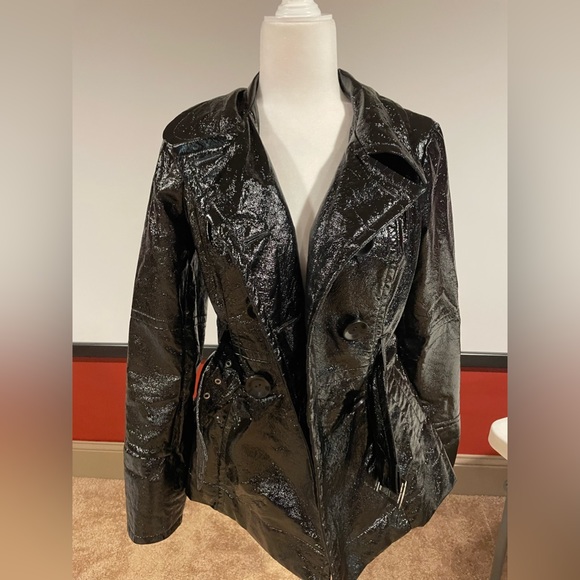 XOXO medium black glossy raincoat/jacket - Picture 3 of 14